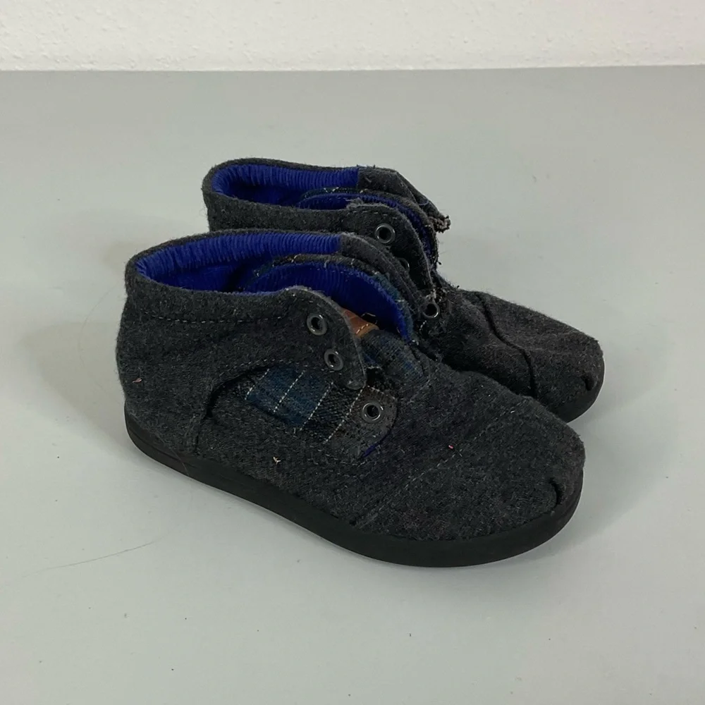 Toms‎ Gray Toddler Shoes Size 8
